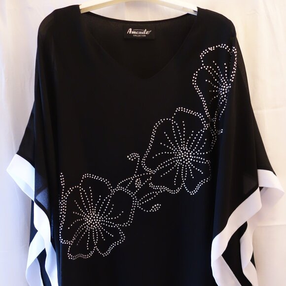 🎄2/$50🎄 Amanda Collection Black/White Trim Slip-over Top with Camisole - Picture 2 of 4